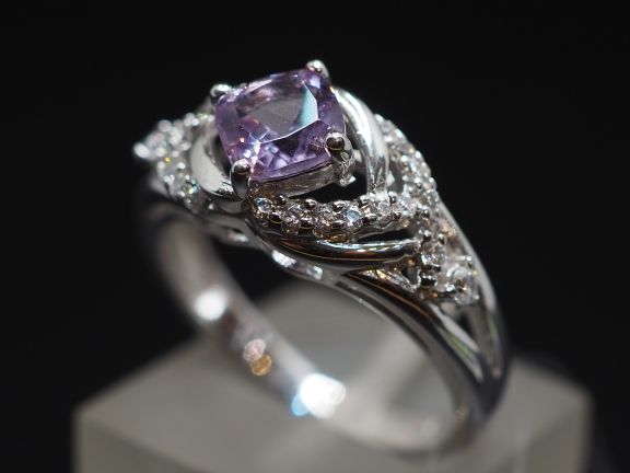 Серебряное кольцо с Аметистом и фианитами - 175