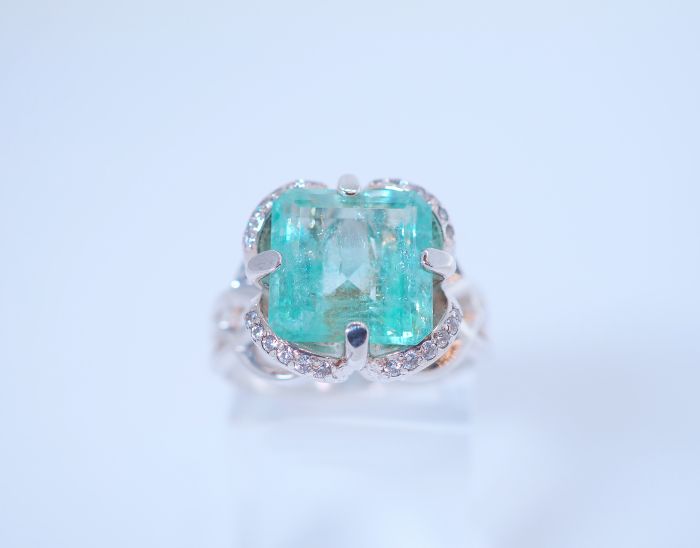 Серебряное кольцо 925 пробы с натуральным бериллом 5.86 карат - 90